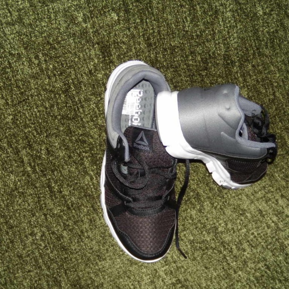 Reebok Trainette 10MT Cross Trainer - Picture 4 of 8